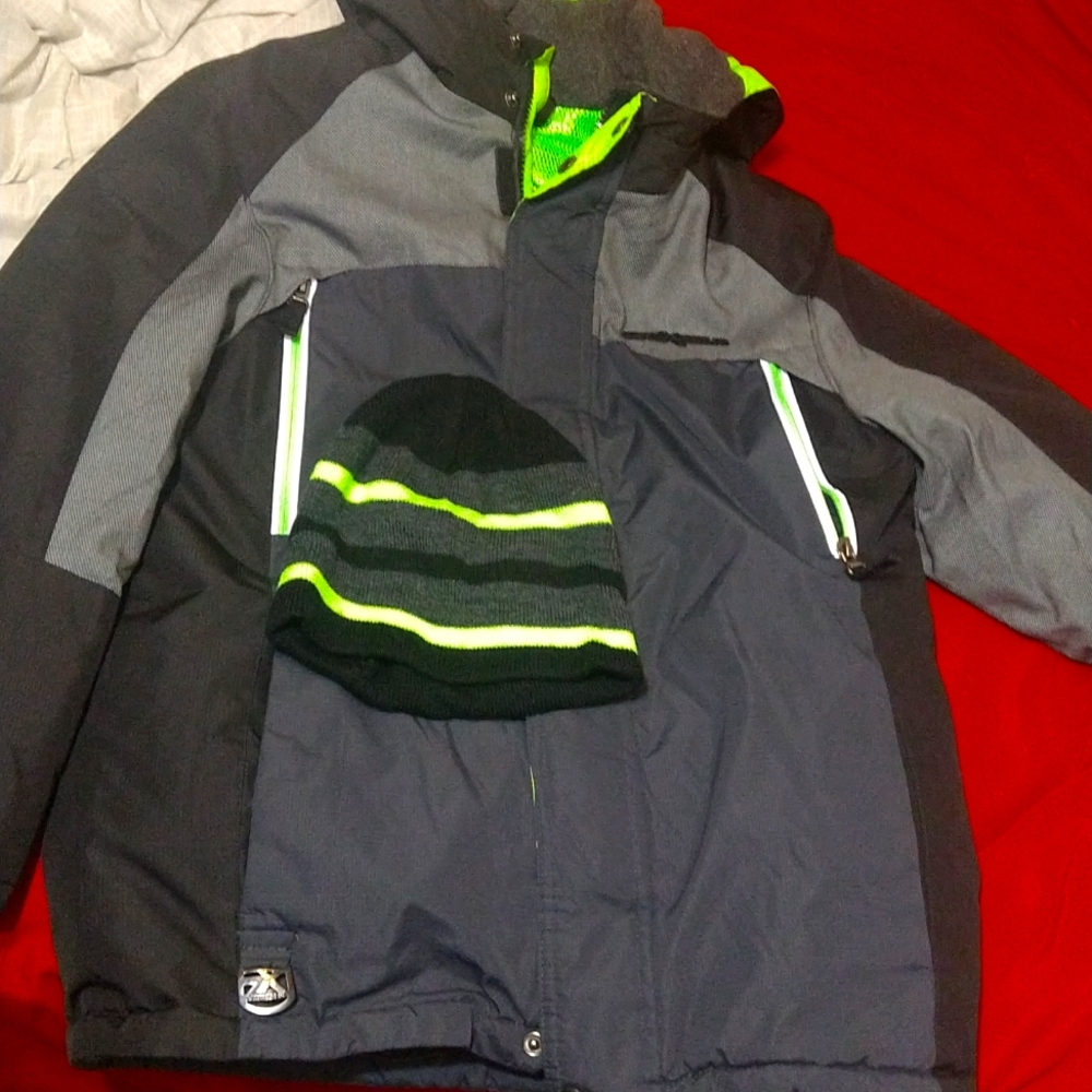 NWOT Zero Xposur Jacket and beanie boys size 10/12